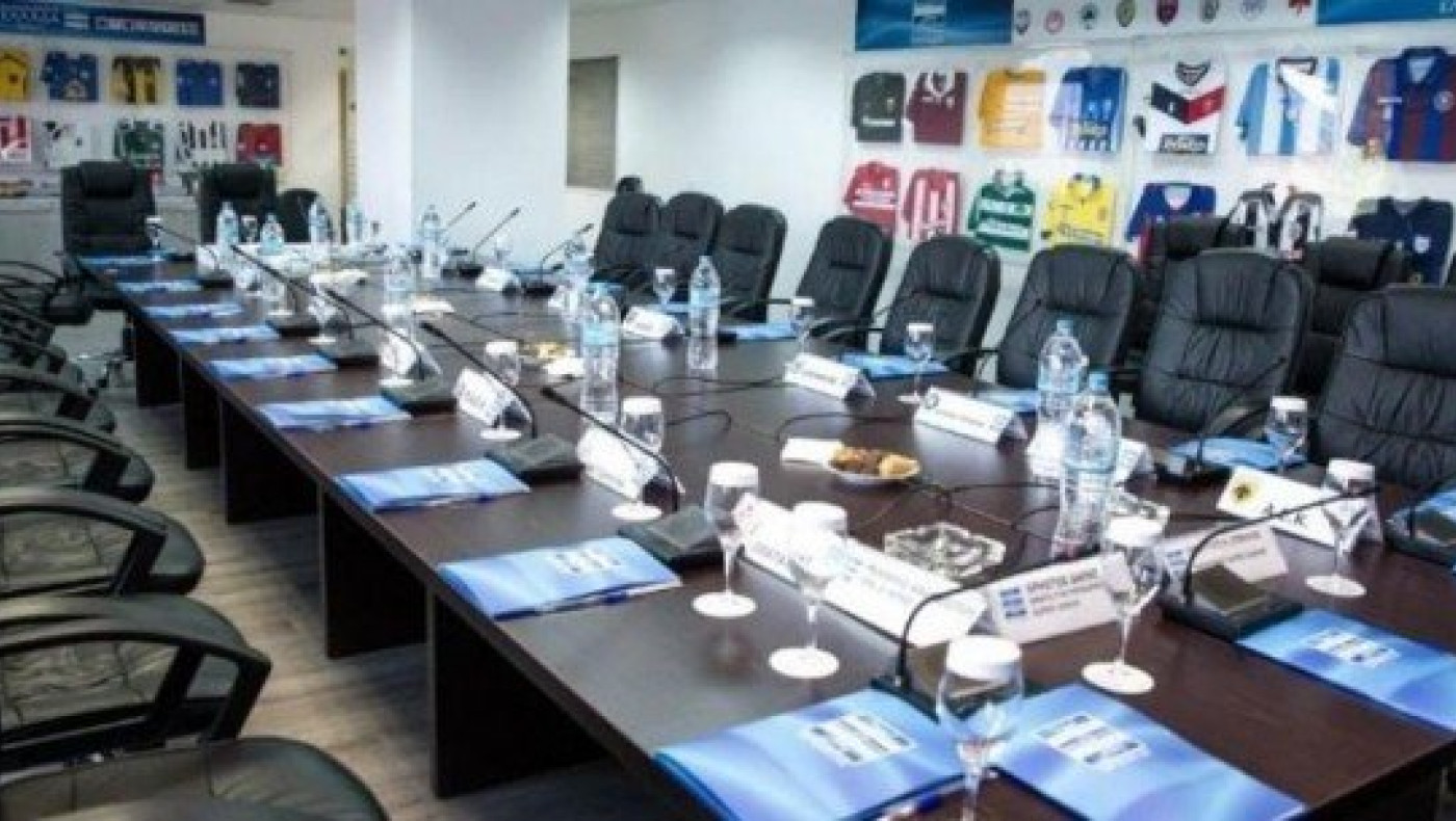 Δεν έχουν         τον Θεό τους! Είναι άνω ποταμών…