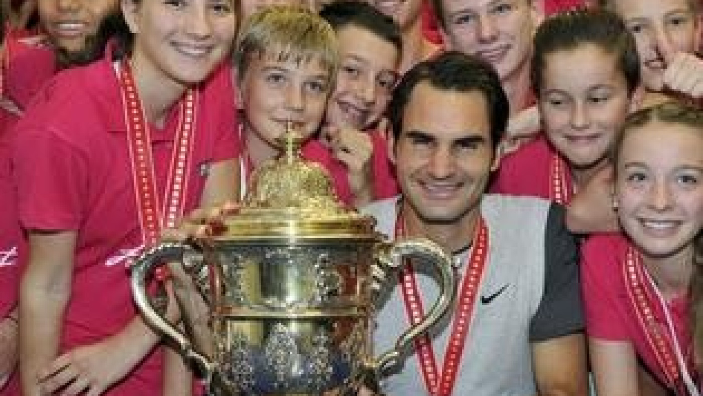 «Βασιλιάς» στο σπίτι του ο Φέντερερ 