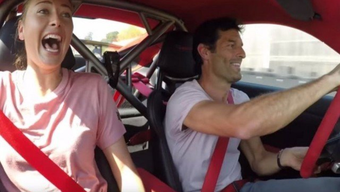 Webber και Sharapova      δοκιμάζουν την Porsche 911 GT1 RS (vid)