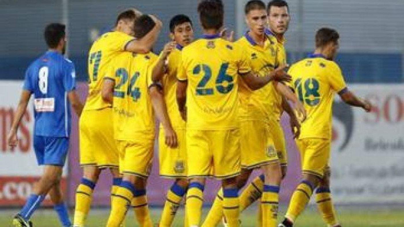 Δεν έκαναν                                              ούτε ένα φάουλ