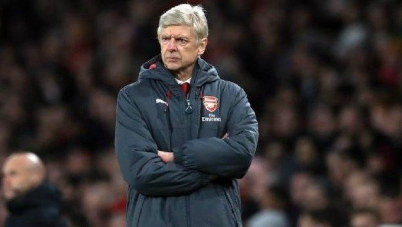 Αποθέωσε Μαυροπάνο ο                        Βενγκέρ!