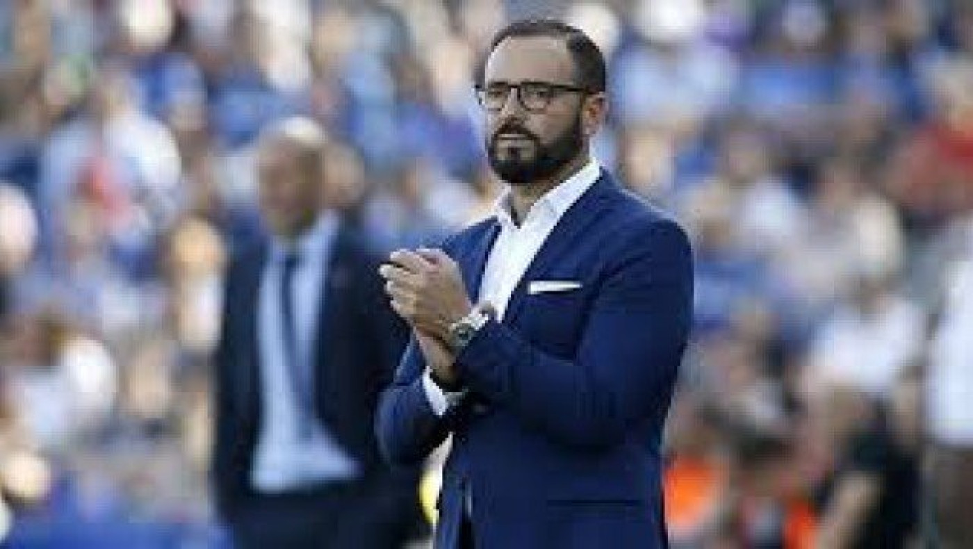 Μία 11άδα                                                      απόντες