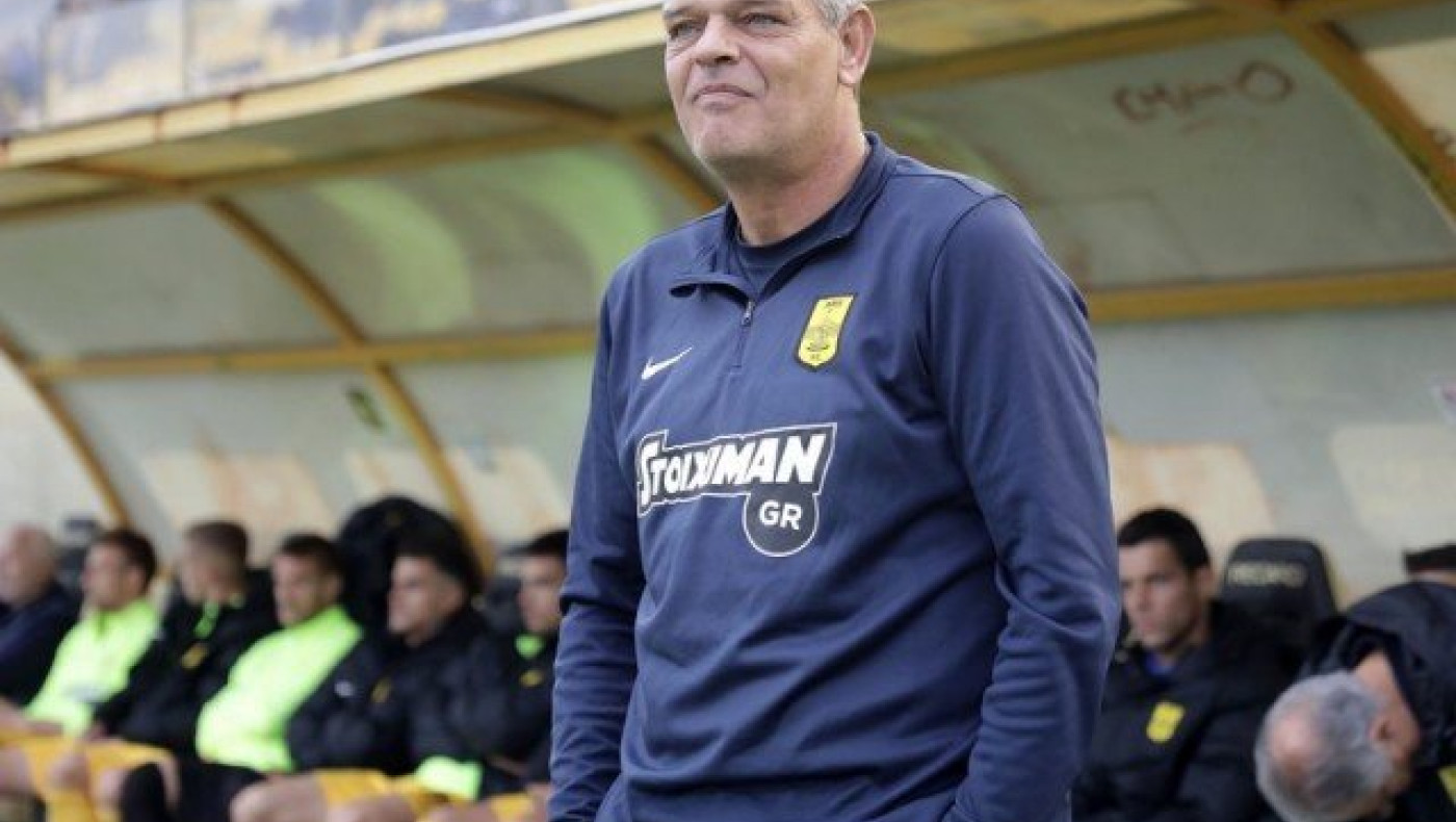 Σκέφτεται το Πρωτάθλημα,     περιμένει τον πρόεδρο