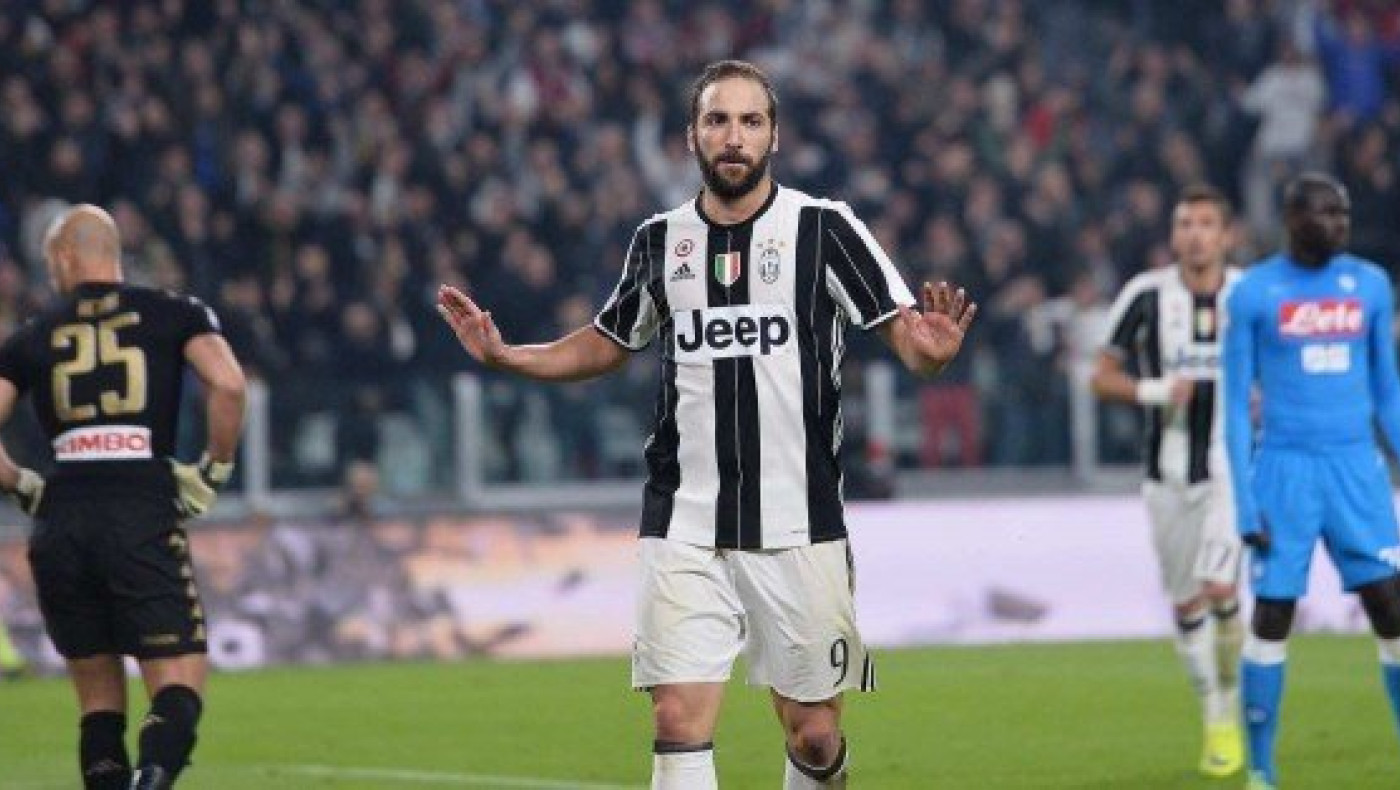 Πωλητήριο στον          Ιγκουαίν βάζει η Γιουβέντους