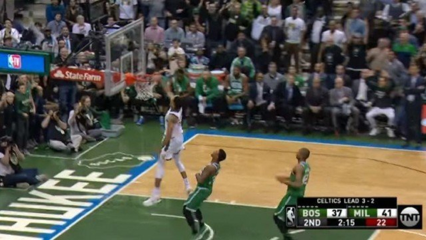 Top-5: Στην κορυφή η φοβερή τάπα του Μέικερ, μέσα και ο Γιάννης (vid)