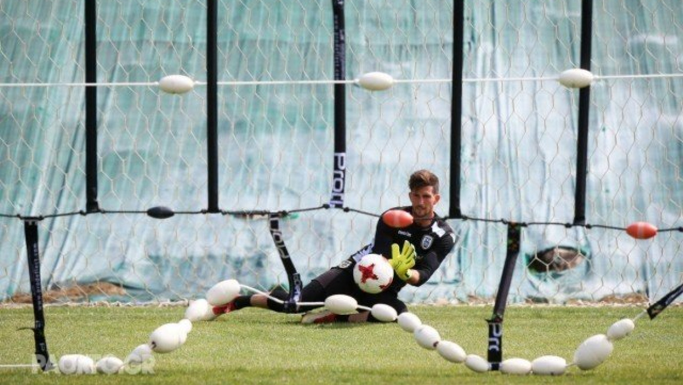 Το σύνθετο                            θέμα των τερματοφυλάκων