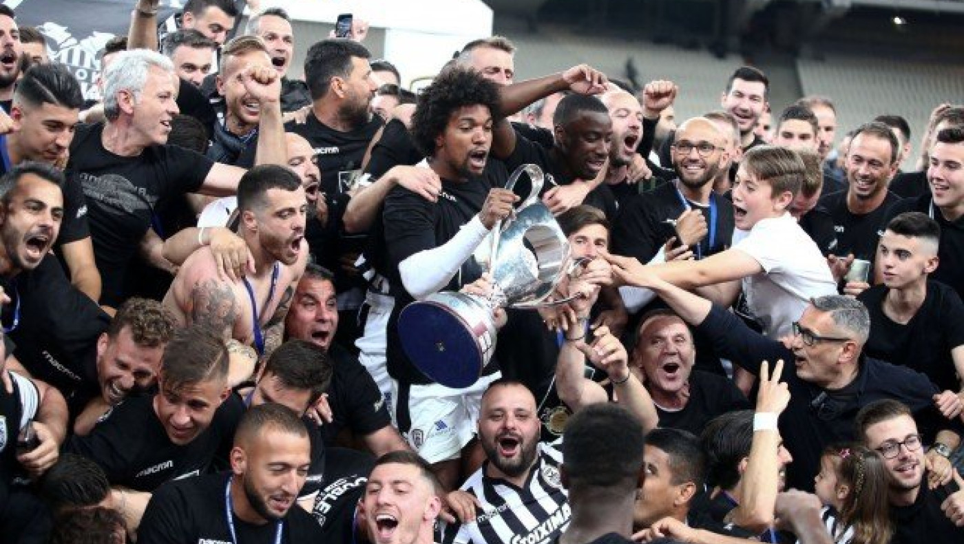 Βαθιά      υπόκλιση στην καλύτερη ομάδα στην Ελλάδα…