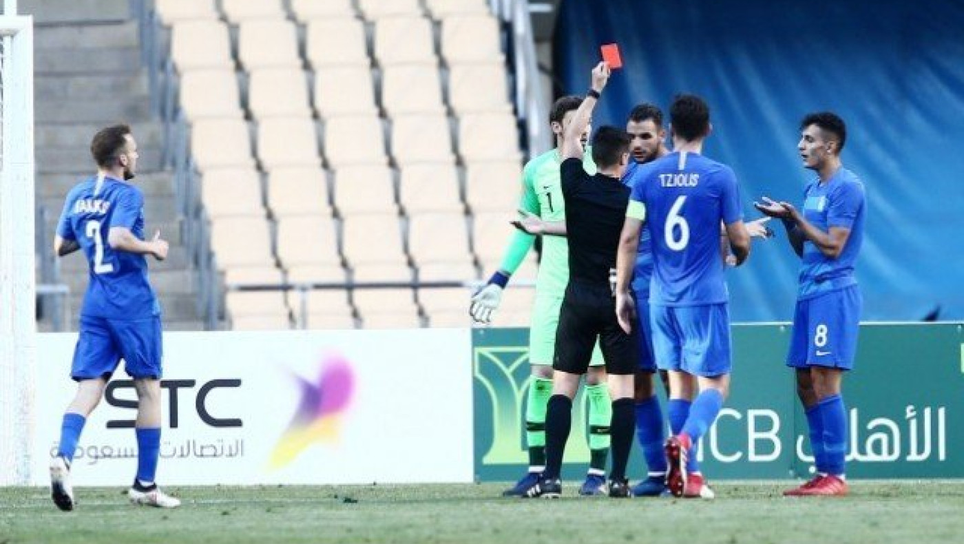 Αδικη αποβολή               Γιαννούλη και ήττα για την Εθνική