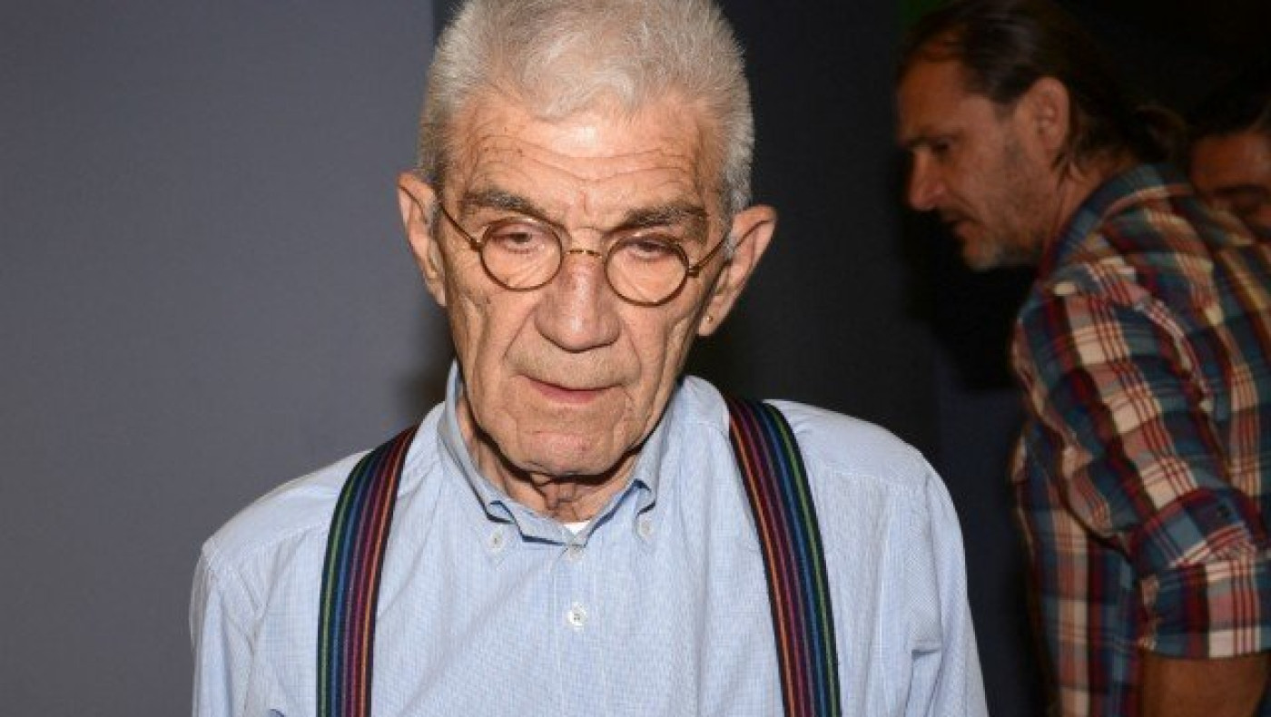 Της κακομοίρας:   Καλύτερα να κλέβεις, παρά να μιλάς