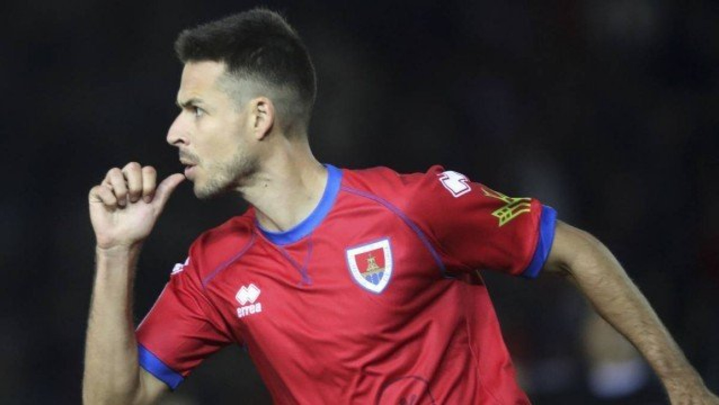 Έχει θέμα χωρίς τον                                             Αλενιά