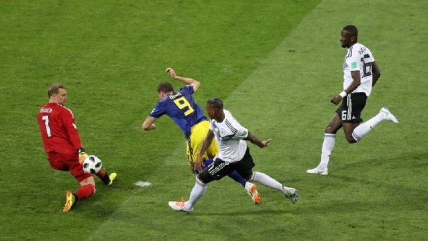 «Φωνάζει» δίκαια για πέναλτι στον Μπεργκ   η Σουηδία!