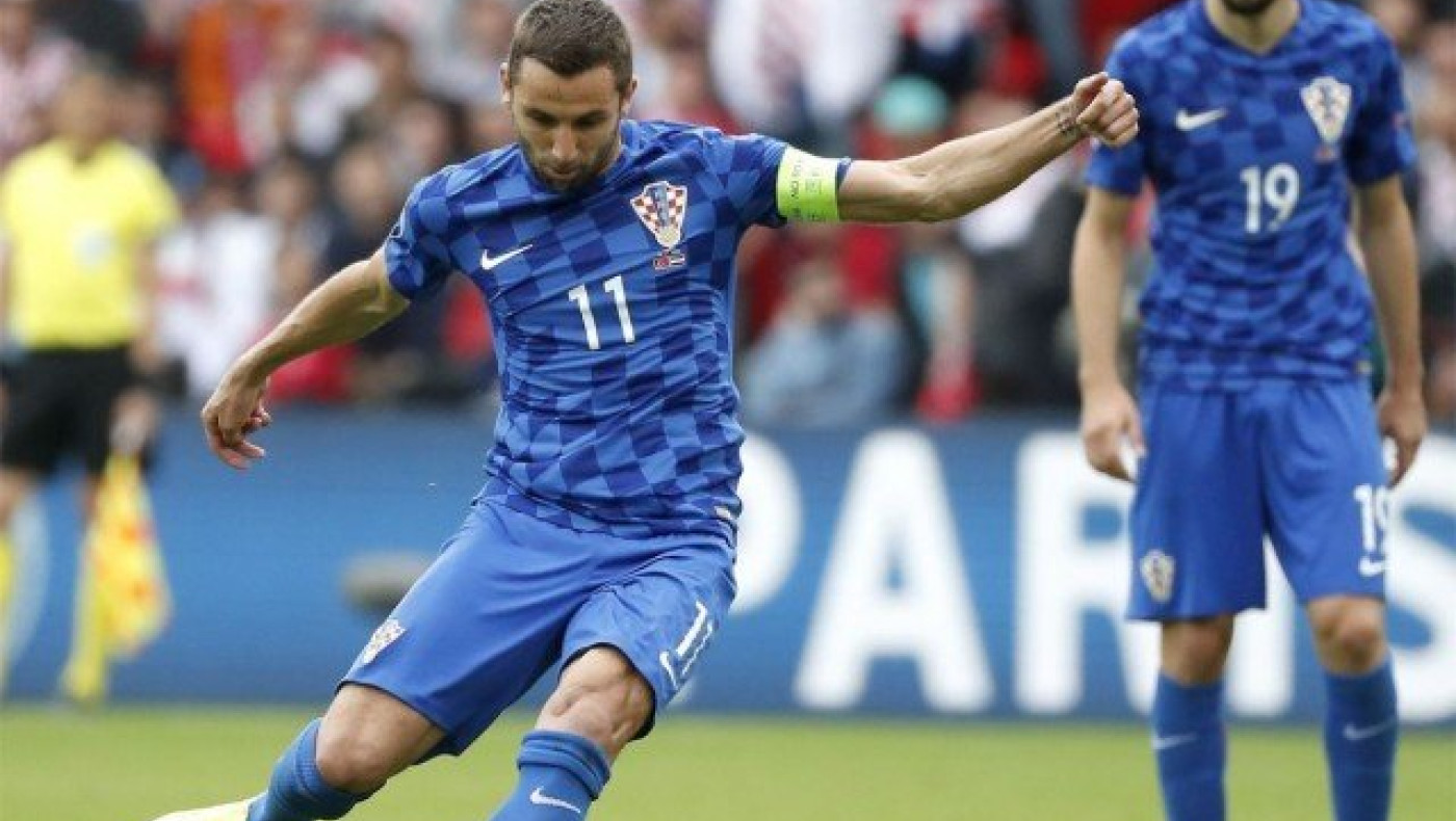 Από αυτήν την        ομάδα ανακοινώθηκε       ο Σρνα