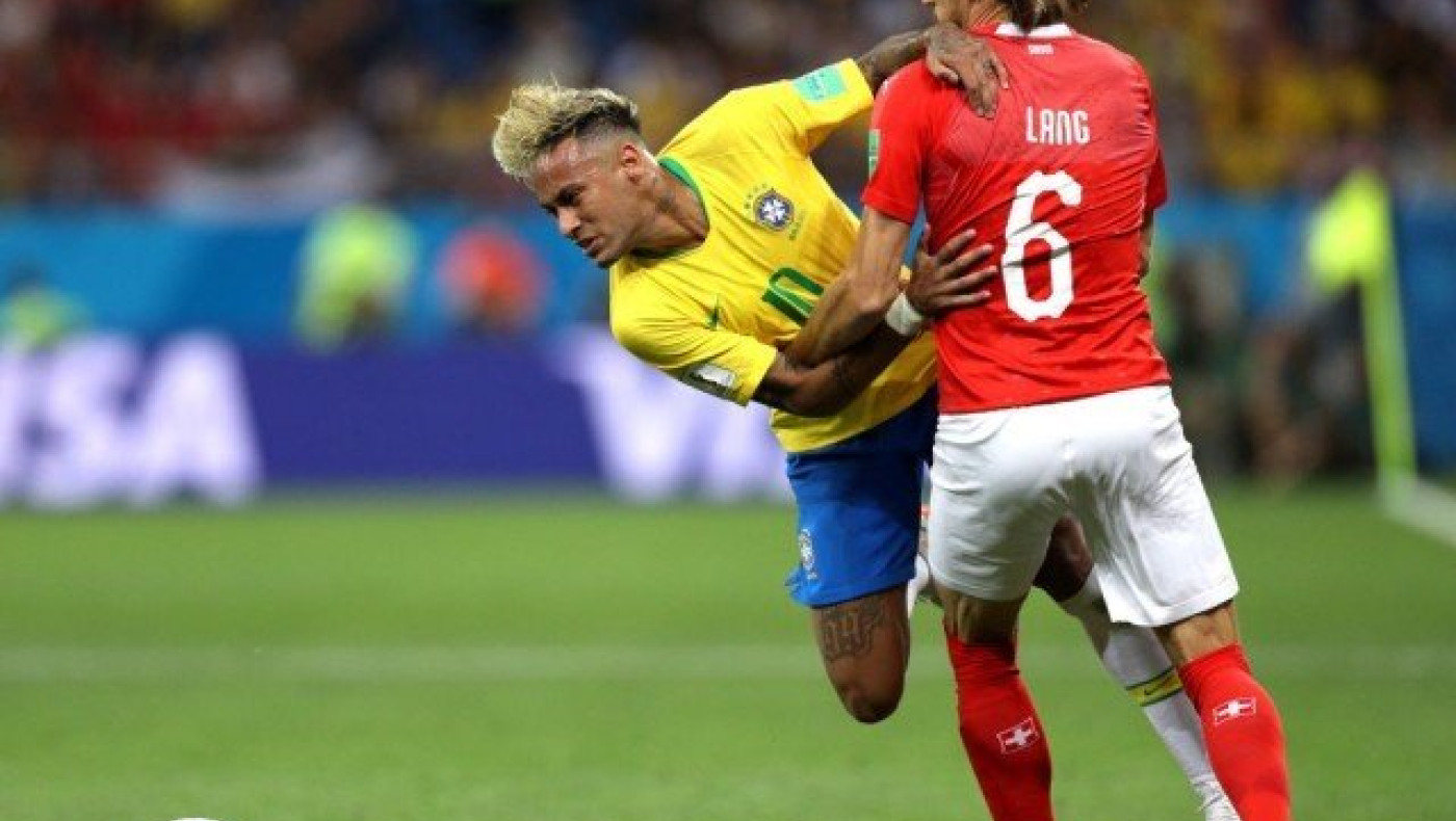 Θέλει         τον Λανγκ           η       Γκλάντμπαχ