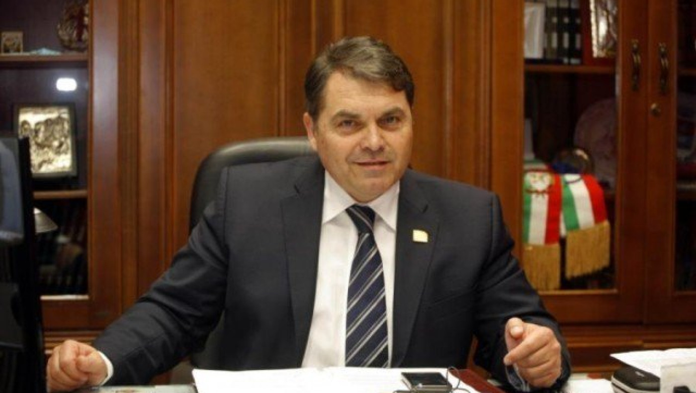 Ας φροντίσουν όλοι οι αρχηγοί να  τελειώνουν με τους… Καμπόσους