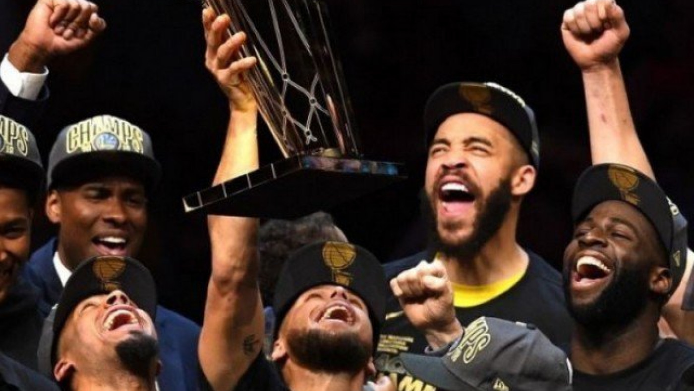 Πάρτι τίτλου οι Ουόριορς μέσα στο Κλίβελαντ (video)