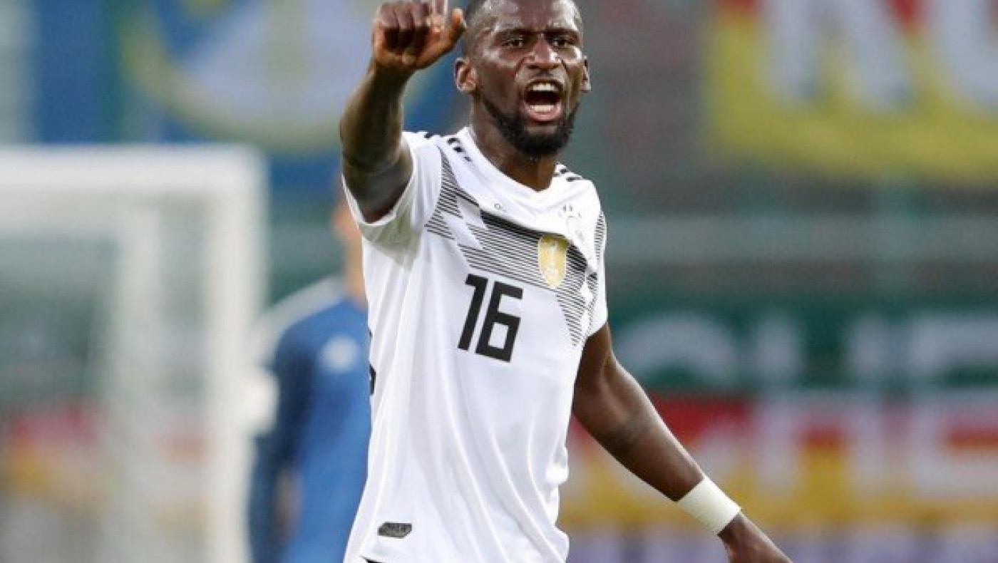 Ο πανέξυπνος κύριος... Αντόνιο Ρίντιγκερ      (video)