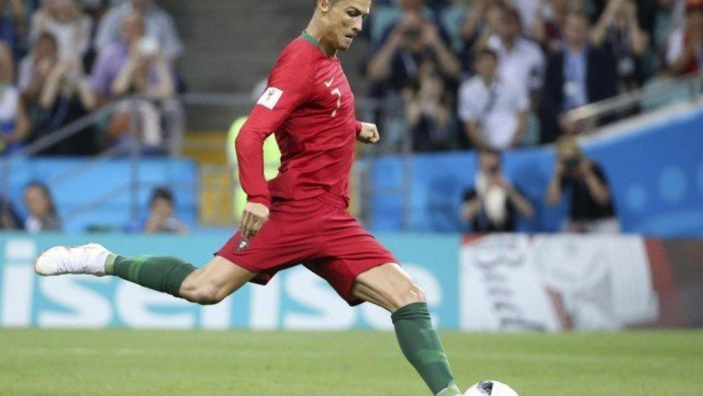 ΑΠΙΣΤΕΥΤΟ: Γυναίκα έχασε 90 κιλά για χάρη του Ρονάλντο! (ΒΙΝΤΕΟ)