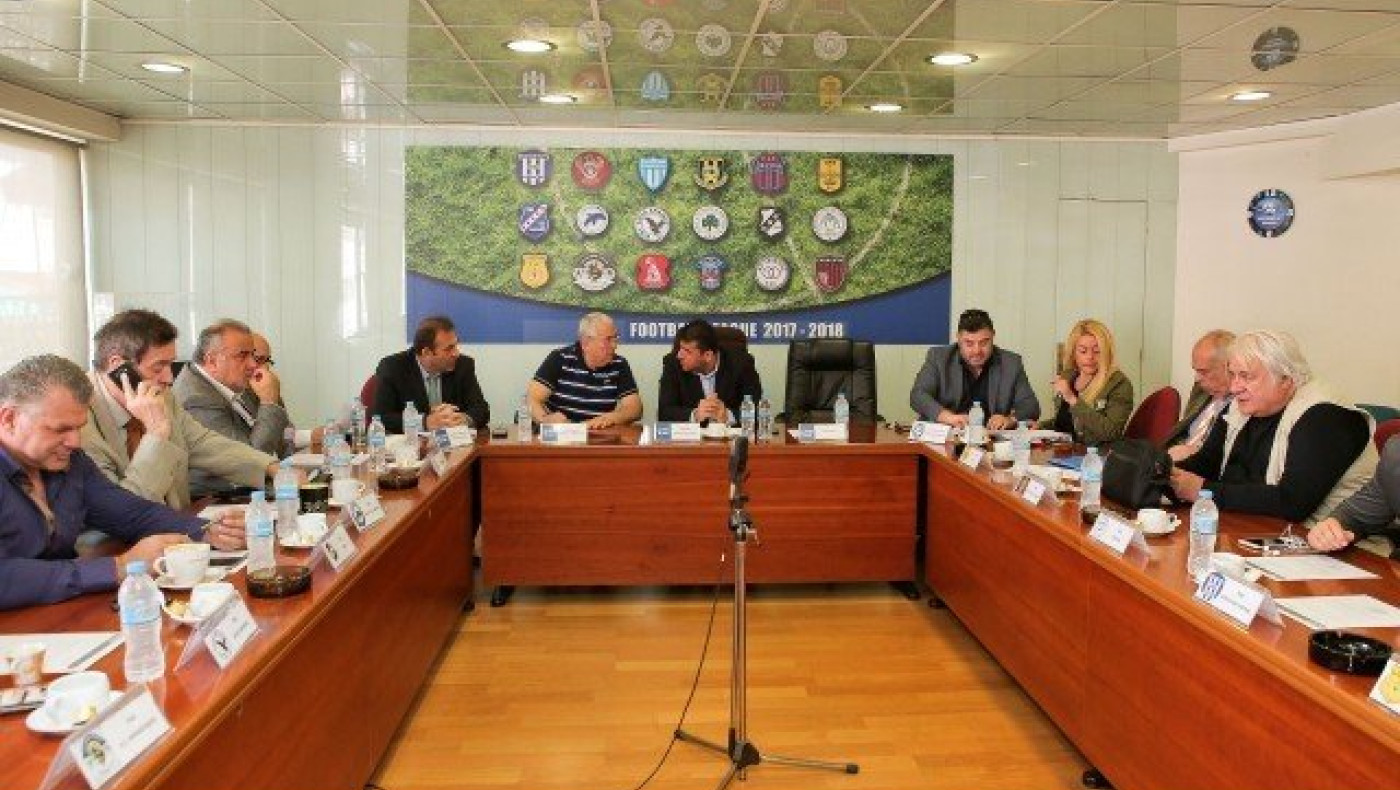 ΕΚΤΑΚΤΟ: Προσφυγή στο     Διαιτητικό   Δικαστήριο από Λυχναρά!