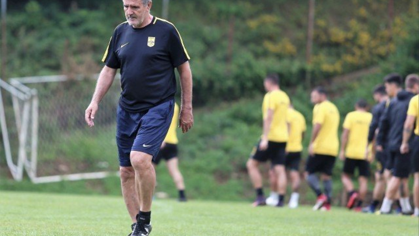 Η ολιγωρία του Καρυπίδη        και τα παρεπόμενα της