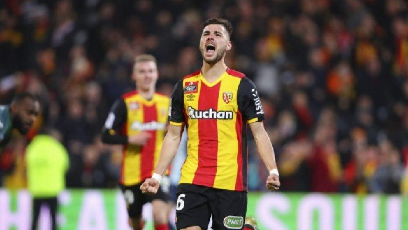 Η ανάγνωση της πρότασης                του Αρη στον Κριστιάν Λόπεζ