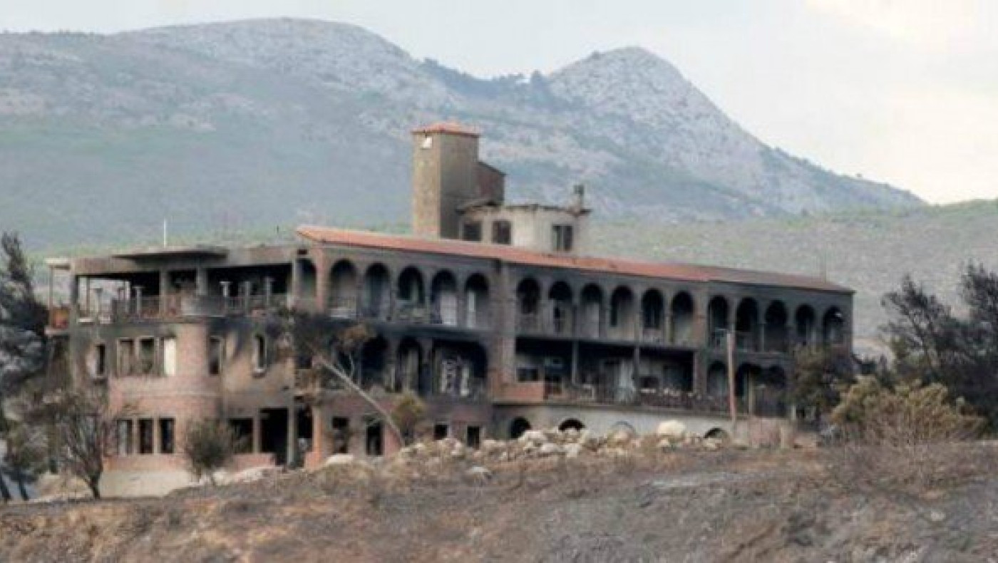 Στηρίζει το Λύρειο Ίδρυμα η Εθνική                               ομάδα