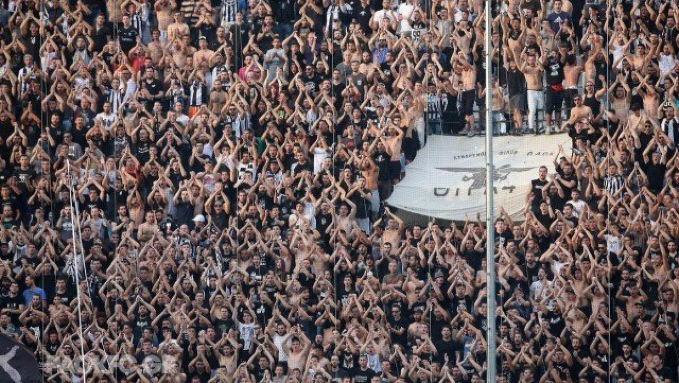 Τα πανό των οπαδών του ΠΑΟΚ για τα θύματα των πυρκαγιών (pic)