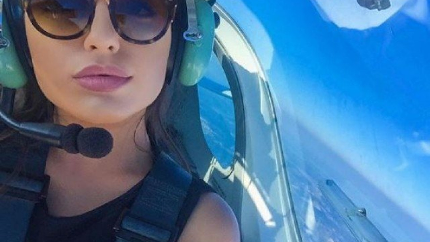 Η πιο σέξι πιλότος            είναι Ελληνίδα! (pics)