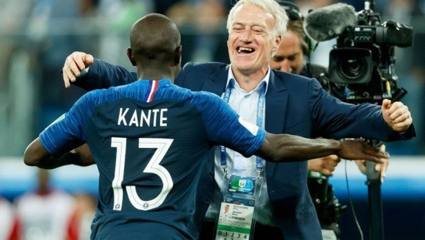 Της κακομοίρας: Μικτή κόσμου          η Εθνική Γαλλίας