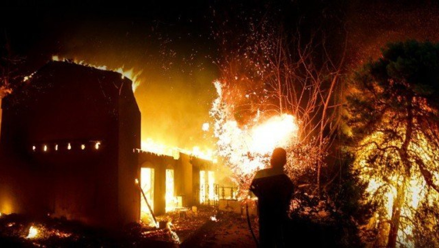 Παγκόσμιο hashtag το #PrayforGreece - Πλάι στην Ελλάδα όλος ο πλανήτης