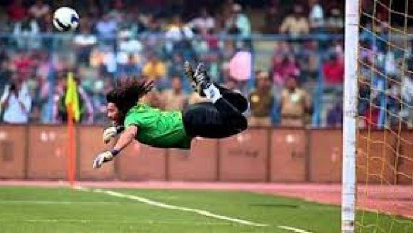 Ο Χιγκίτα γρονθοκόπησε οπαδό που τον έβριζε! (βίντεο)