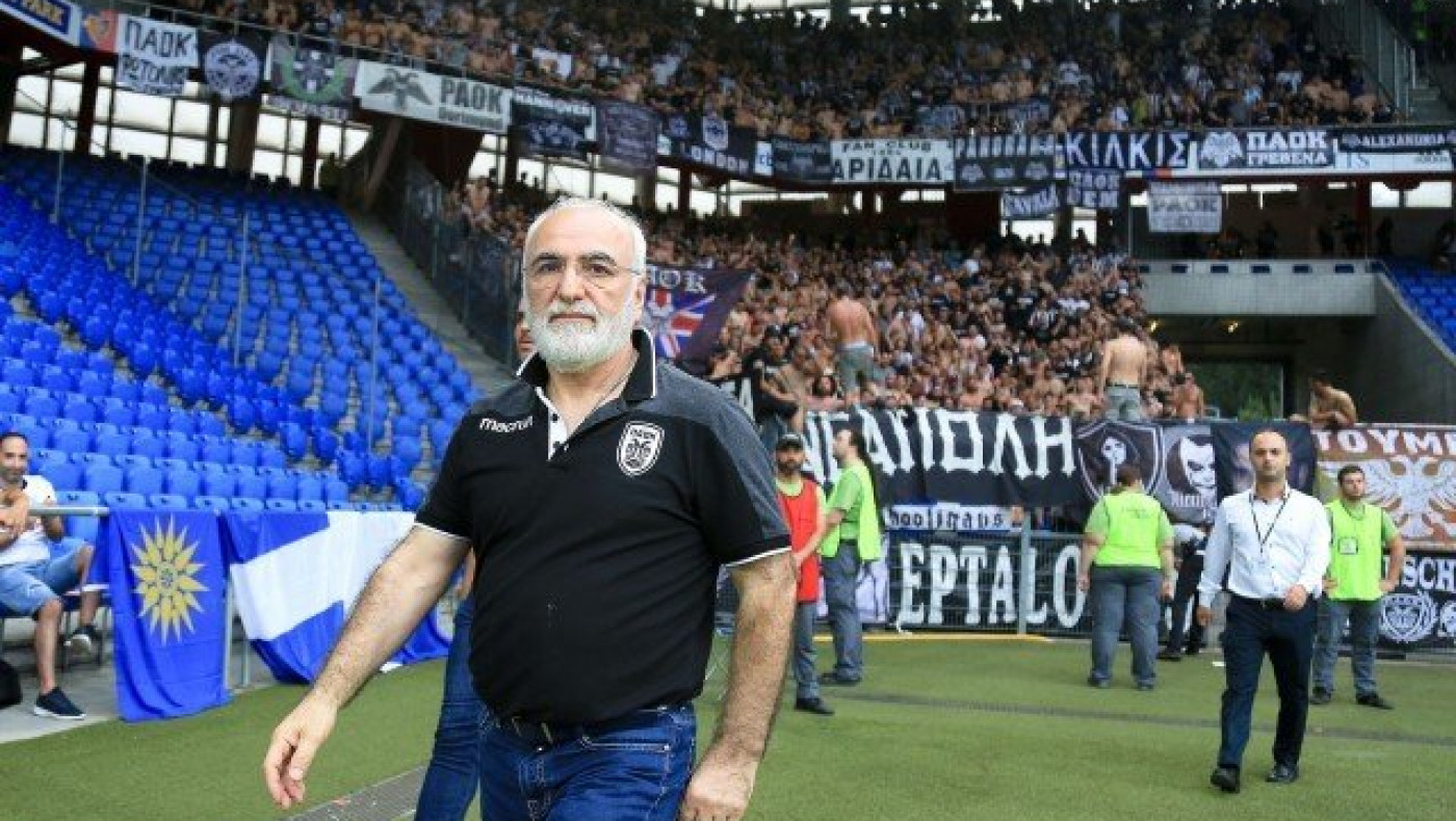 Στα αποδυτήρια            ο Σαββίδης, μοίρασε συγχαρητήρια