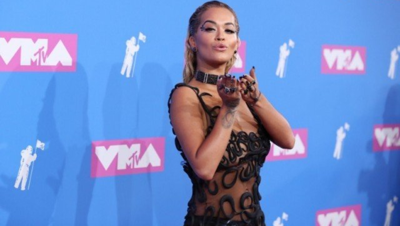 Η Ρίτα Όρα                 προκάλεσε πανικό! (pics)