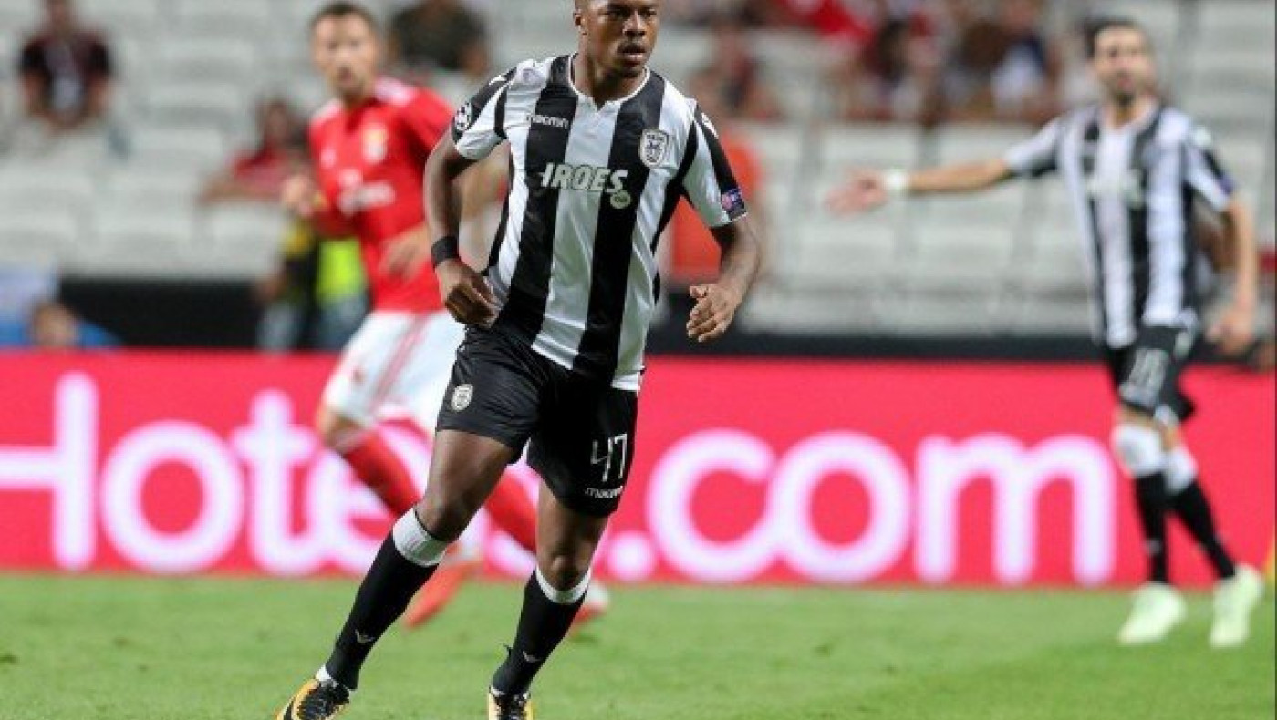 Το μήνυμα του Ακπομ για το ντεμπούτο του       (pic)