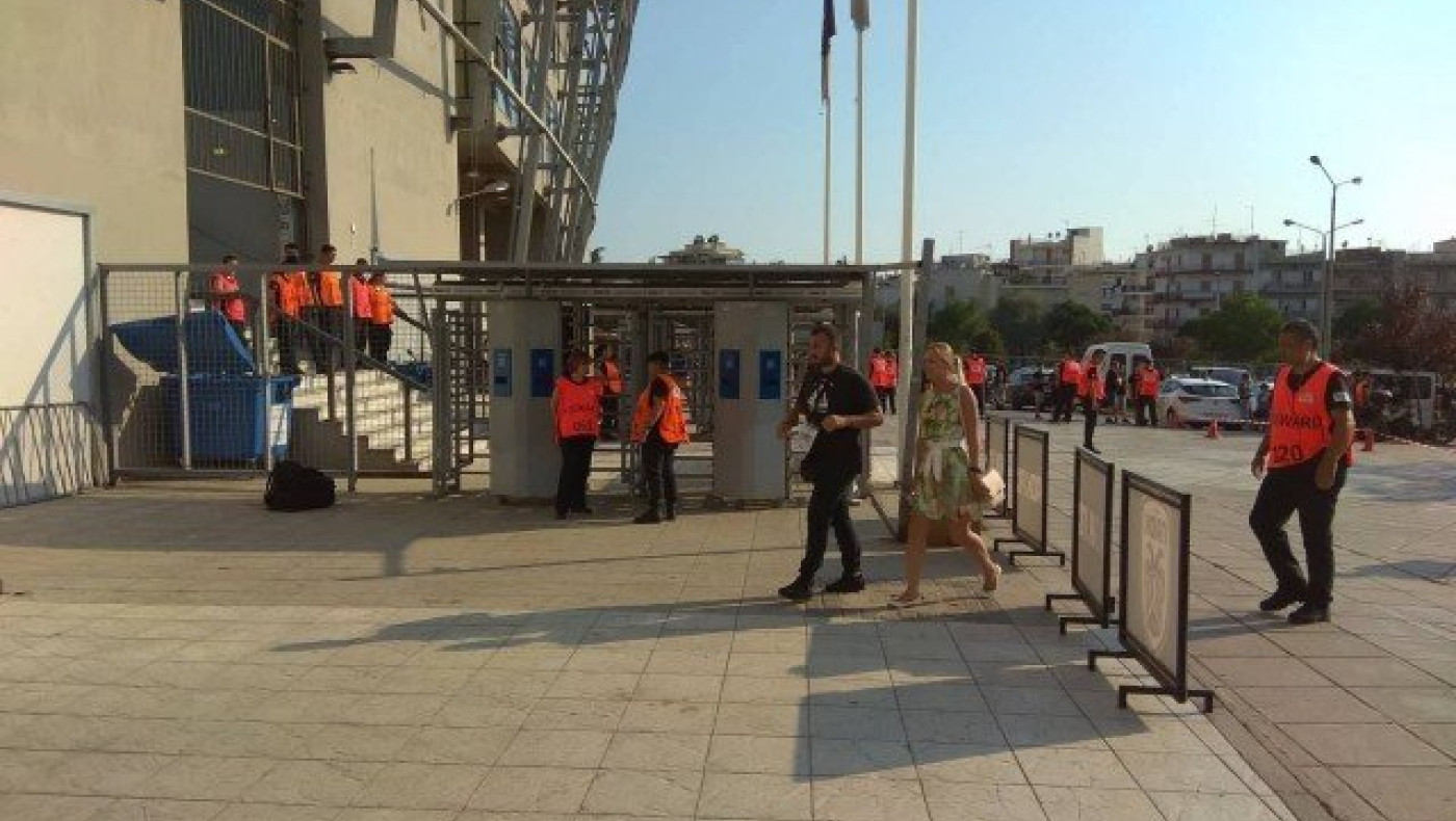 Αυστηρά τα μέτρα τάξης έξω από  την              Τούμπα (vid)