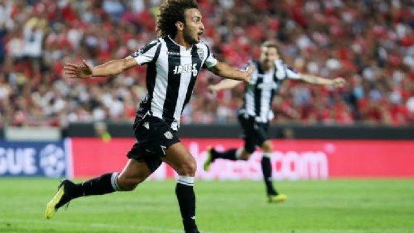 Στηρίζει ΠΑΟΚ και αποθεώνει                       Ουάρντα η Λίβερπουλ