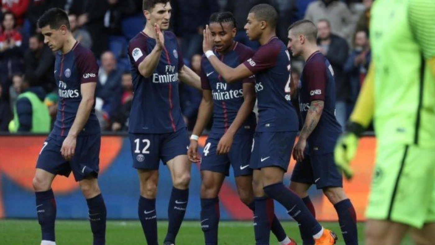 Οι   νέες  φανέλες   της   Παρί   αλά...  Τζόρνταν (pic)