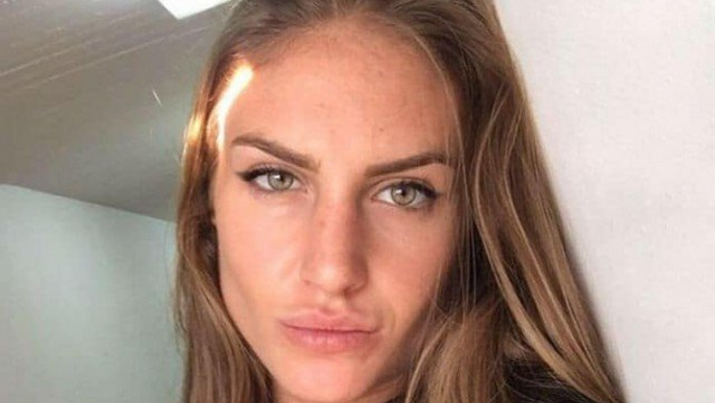 Στη Μύκονο η Κατερίνα Δαλάκα μαζί με γοητευτικό νεαρό! (ΦΩΤΟ)