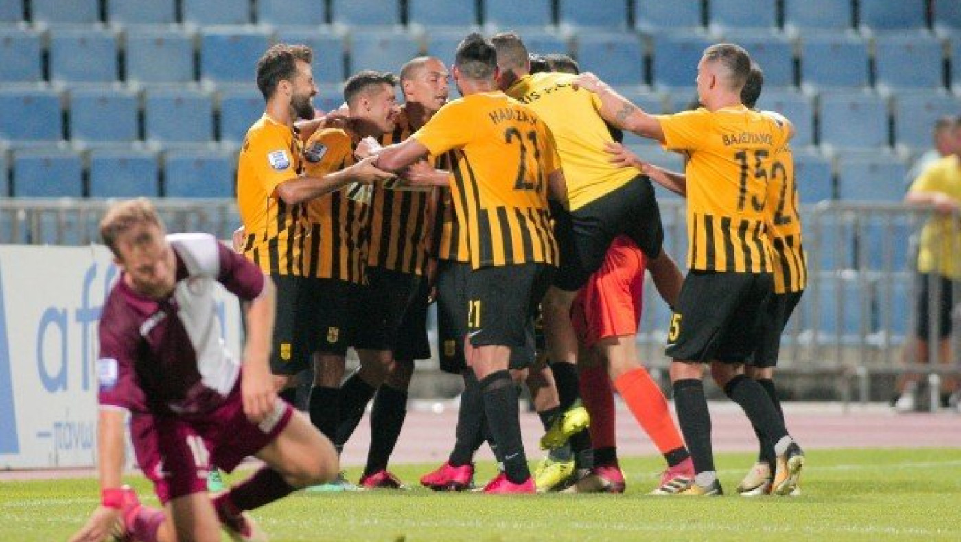 Εξι βαθμοί, 16 χρόνια                          μετά!