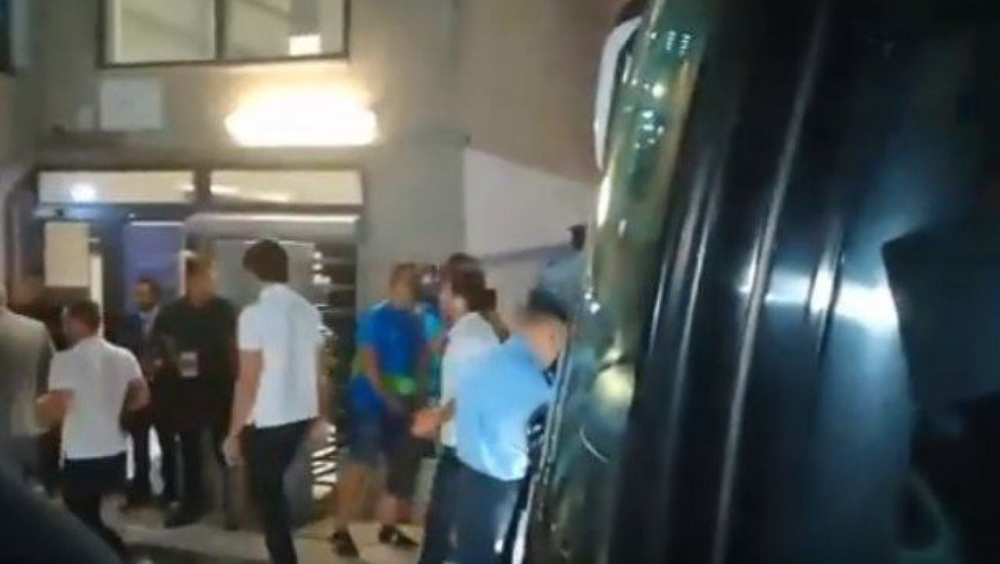 Χλιαρές αποδοκιμασίες στην άφιξη της Μπενφίκα (video)