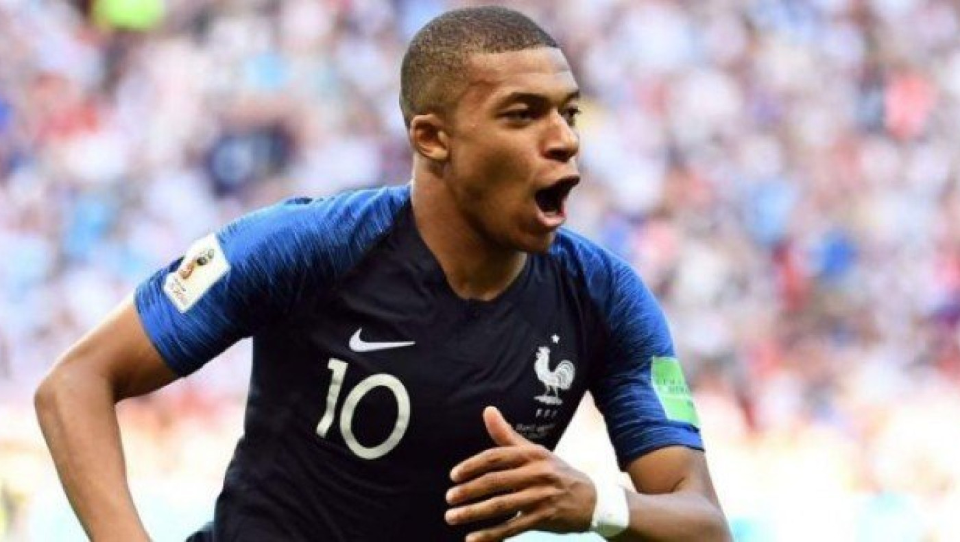 Μίλερ: « Ο Μπαπέ      έχει   ένα   μηχάνημα στον     κ**ο του! »