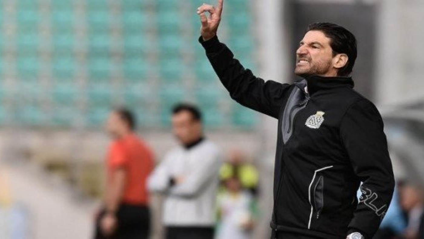 Lira 100:                               Ανάγκη βαθμών η Μποαβίστα