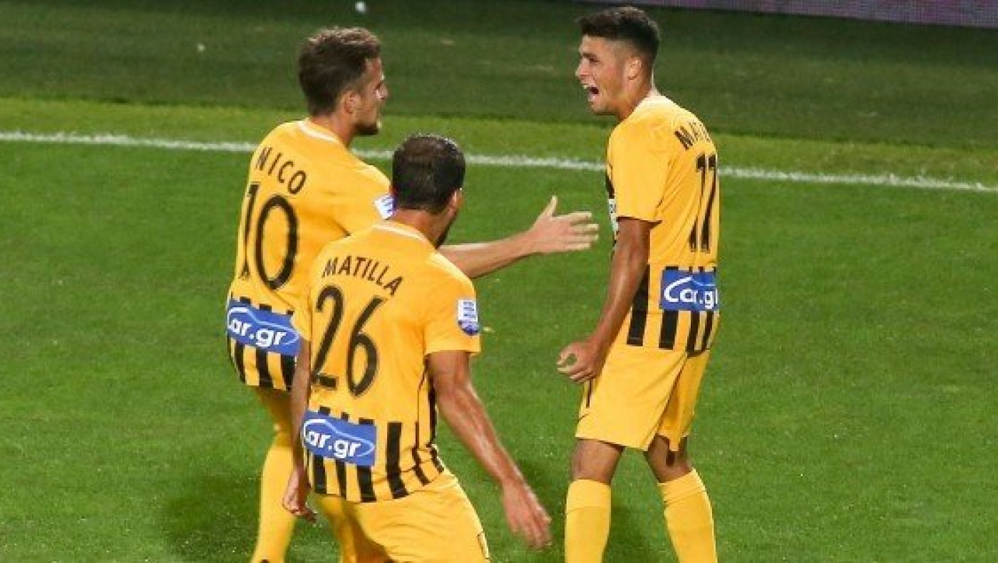 Βάζει           από          τώρα            δύσκολα