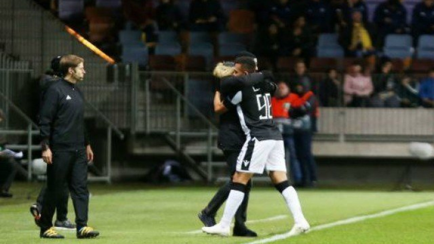 Αποθεώνουν Ζαμπά και Λουτσέσκου                     στη Ρουμανία (pic)