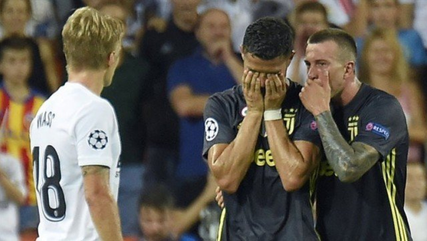 Το twitter «γλέντησε» τον Κριστιάνο Ρονάλντο (pics)