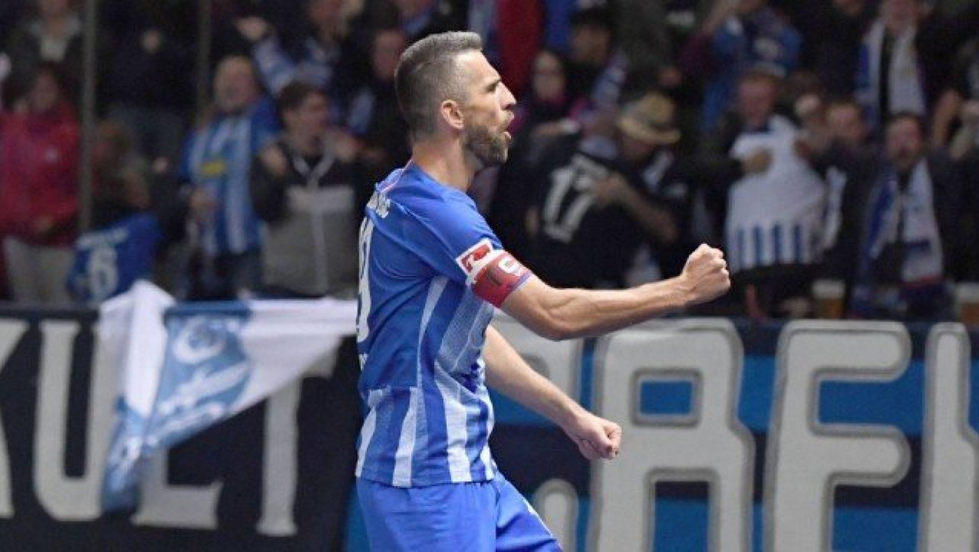 Η Μπάγερν «προσκύνησε» στο Βερολίνο και έχει συγκάτοικο στην κορυφή