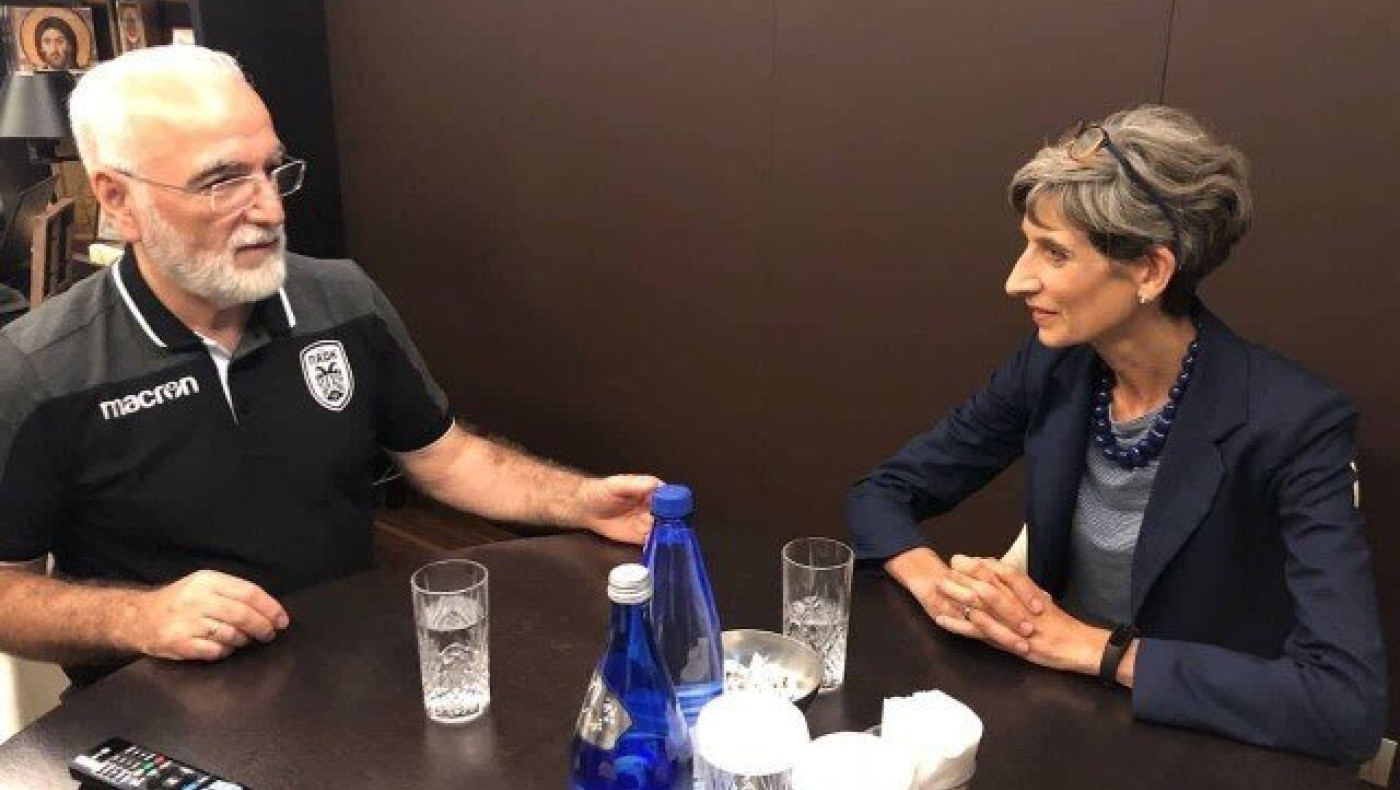 Είδε Σαββίδη η πρέσβης της Μ. Βρετανίας, απόλαυσε την Τούμπα (pics)