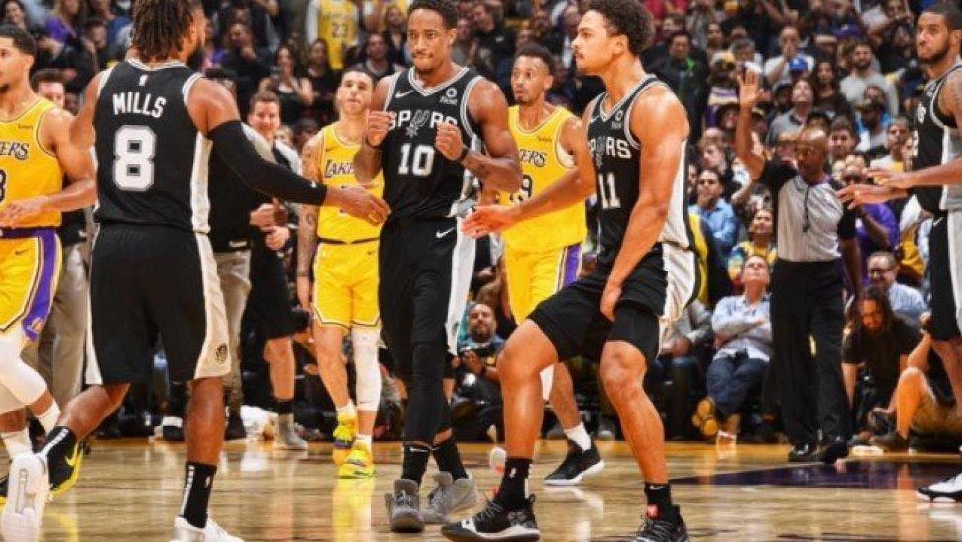 Επικό ματς στο LA           και στο τέλος Σπερς (vid)