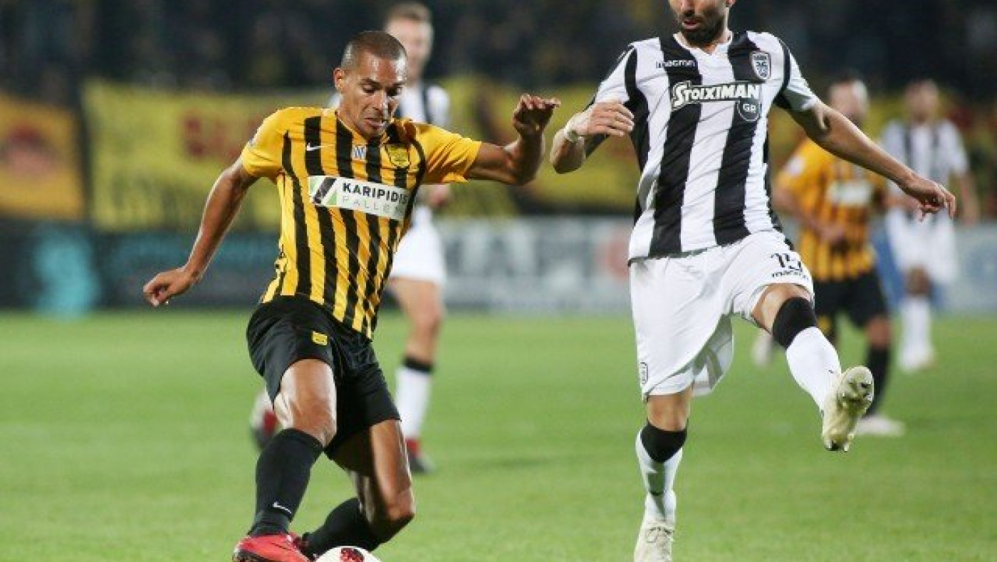 Η διπλή              ανάγνωση                   της ήττας