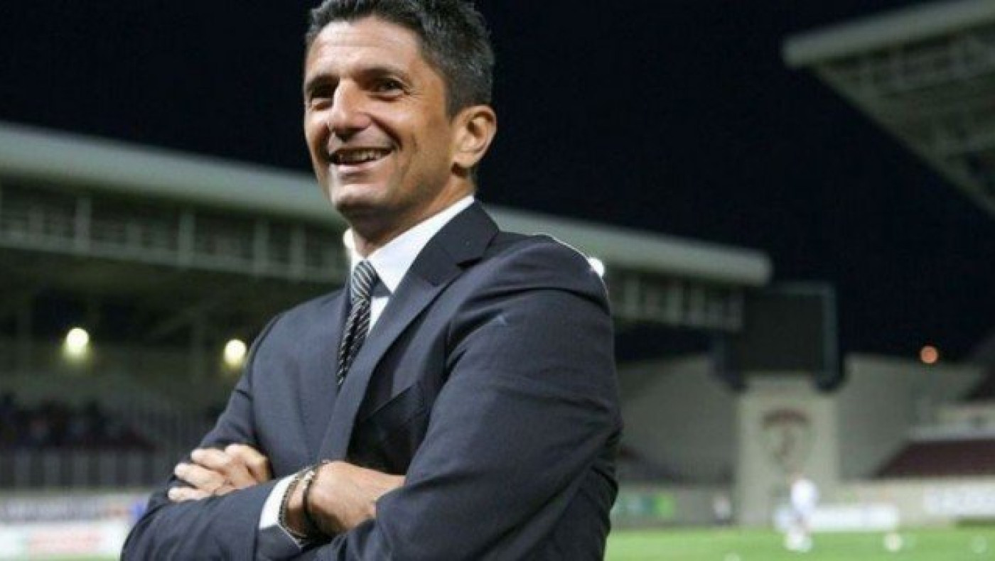 «Ψαλίδι»               στον Ραζβάν    Λουτσέσκου (pic)