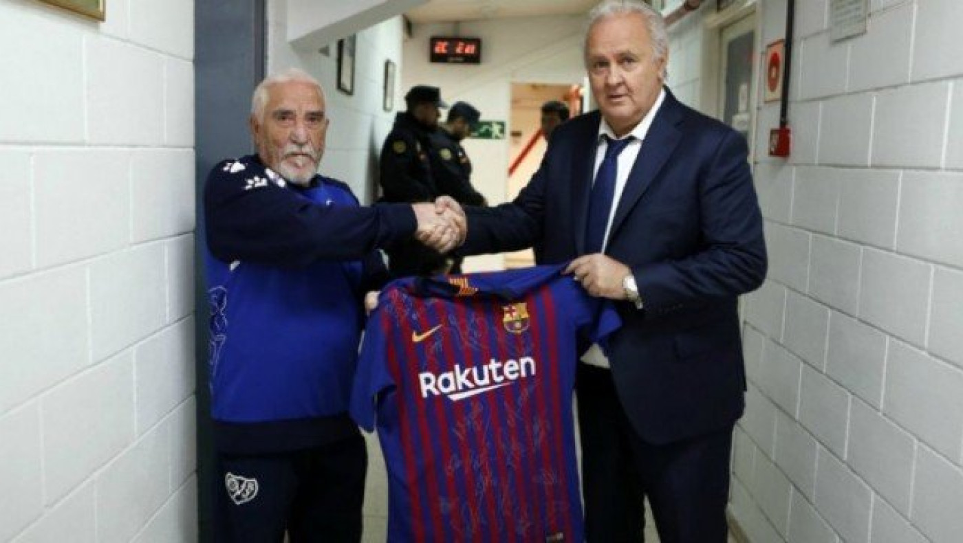 Υπόκλιση της Μπαρτσελόνα και δώρο στον φροντιστή της Ράγιο!